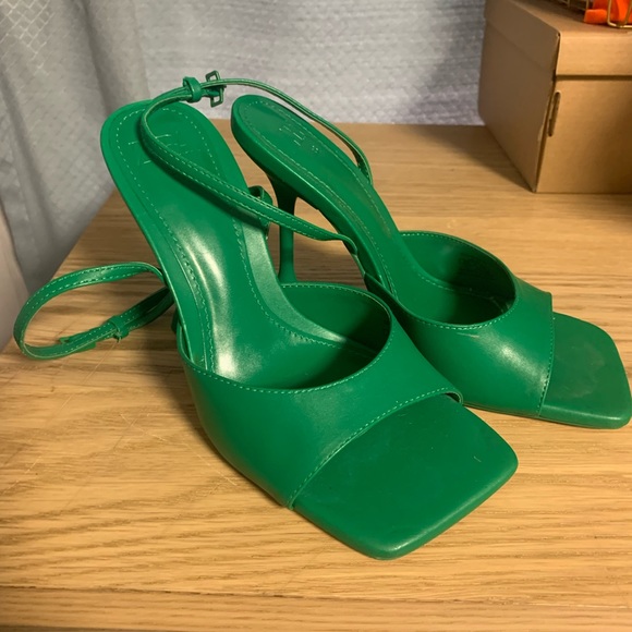 Zara Squared Toe Heel - Picture 2 of 3